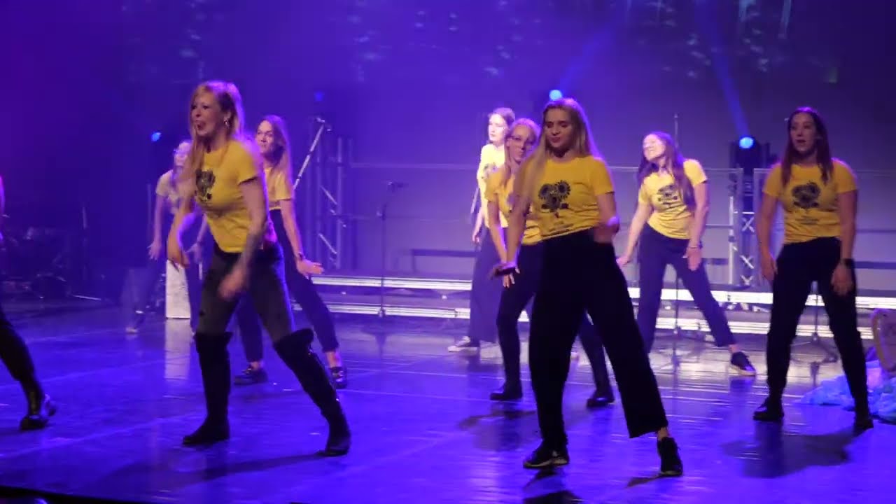 12. GALA KONCERT VRTCA IVANA GLINŠKA - nastop strokovnega kadra (A. Godec: Vsak je sam)