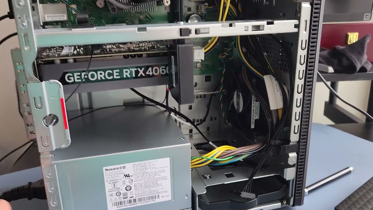 Levono LOQ Gaming Tower (17IRR9) with (GeForce) RTX 4060 Peek Inside