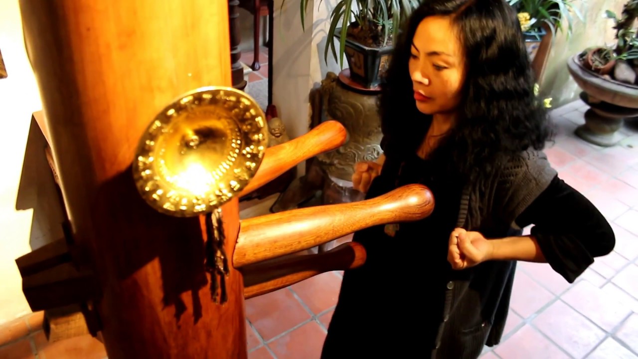 Wing Xuan Dao Koan. Form with Wooden Dummy. (VietNam wing chun)