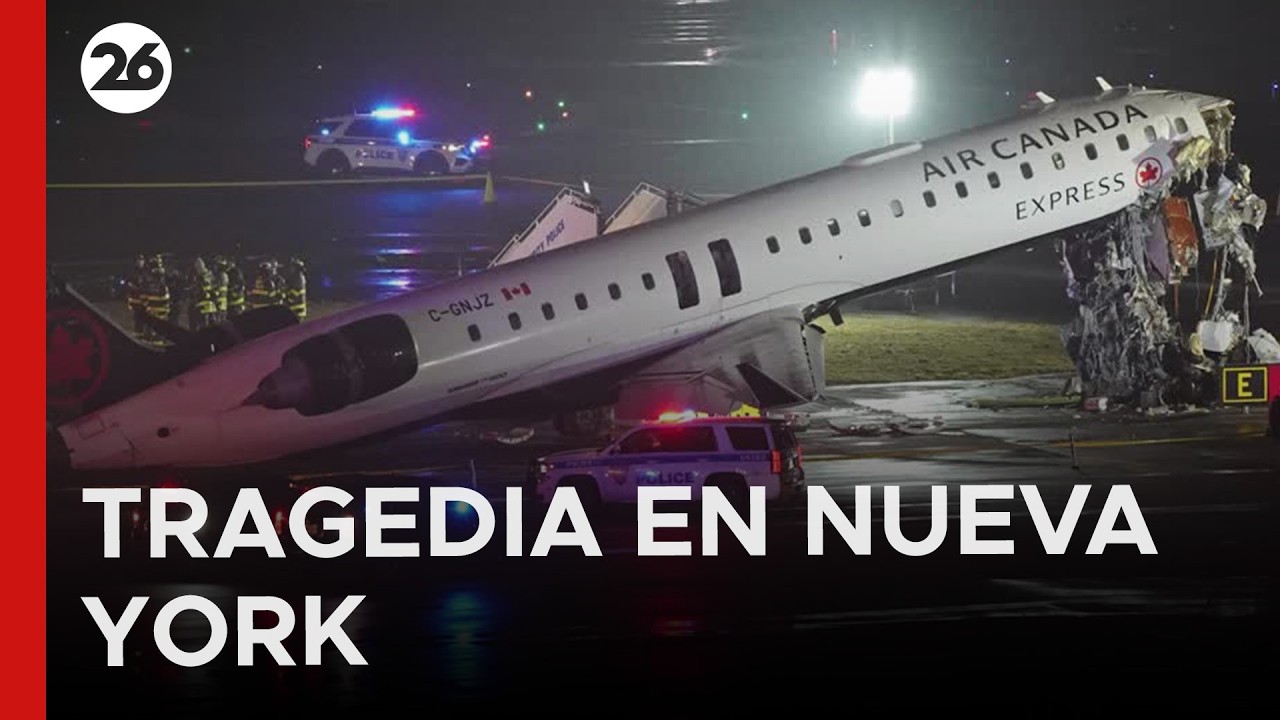 🚨 EEUU | Una aeronave de pasajeros impacta en el aeropuerto de Nueva York