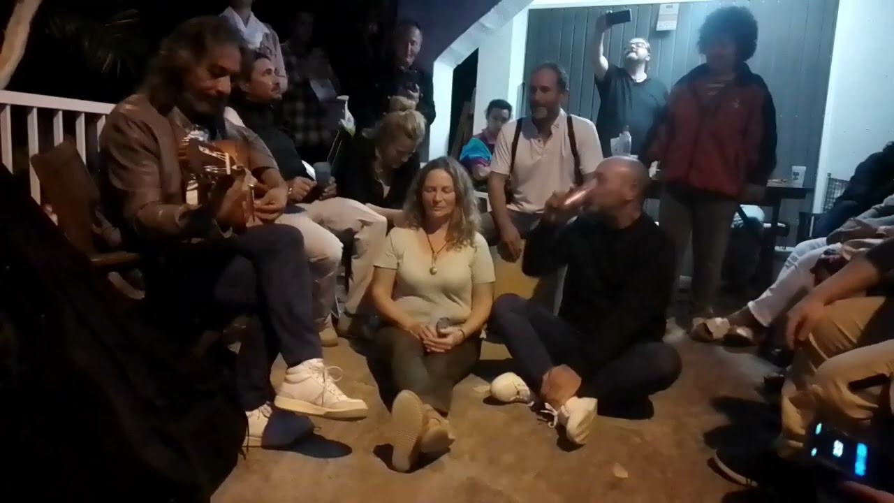 Acompañando a 