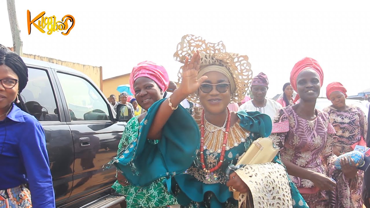 Model College Meiran Honours her Retiring Principal After 35yrs of active and inspiring Service