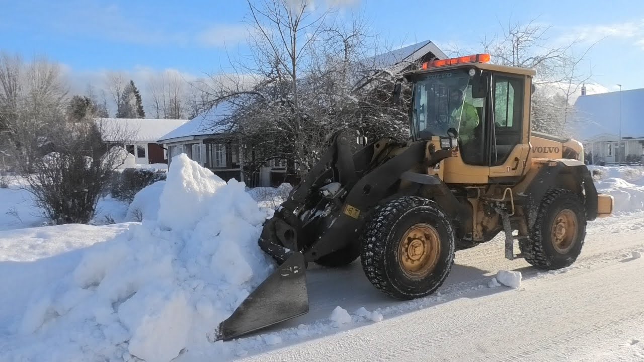 Volvo L60F Snow Removal
