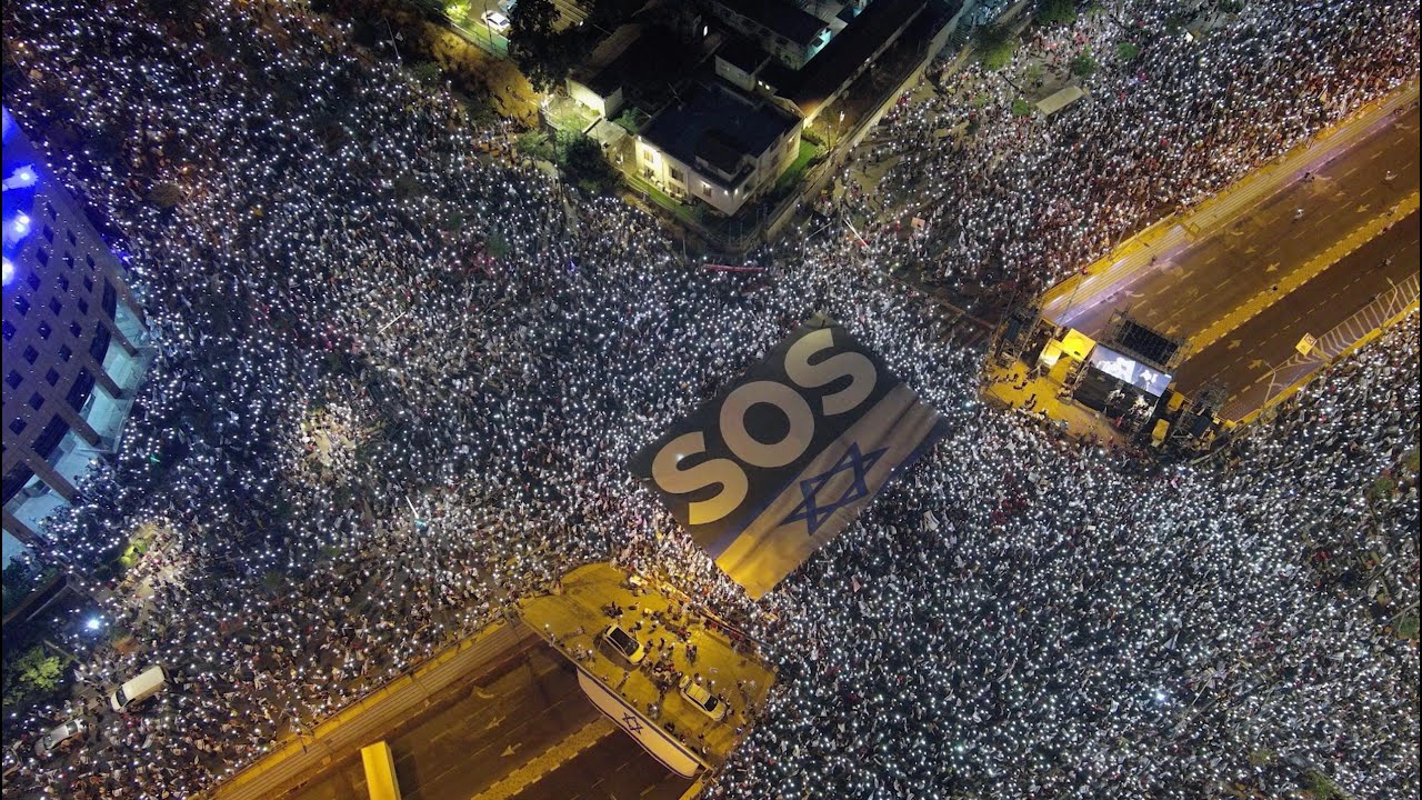 Chatting the Pictures: Israelis Rally Against &lsquo;Judicial Coup'