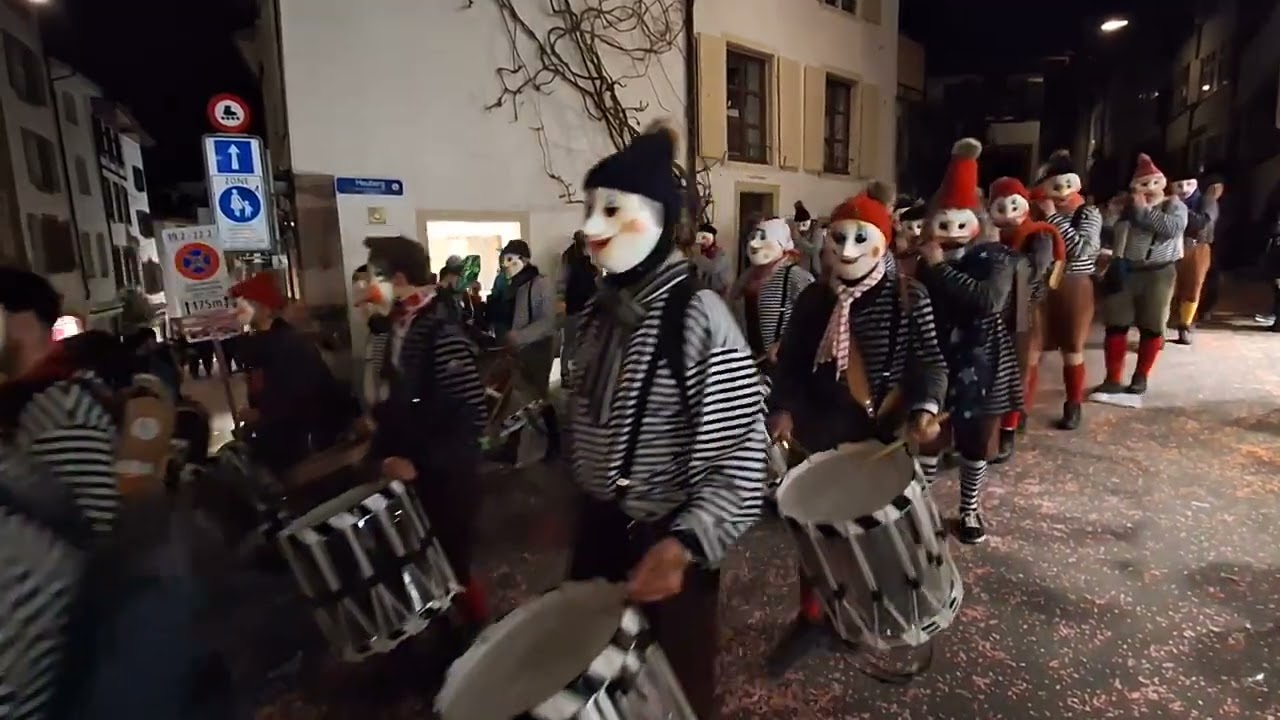 Basler Fasnacht 2024  12/12 Ein paar Eindrücke vom Gässle am Mittwoch Abend