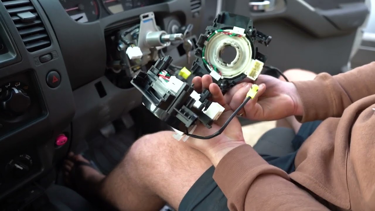 How to Remove and Replace a Nissan Navara D40 Clock Spring