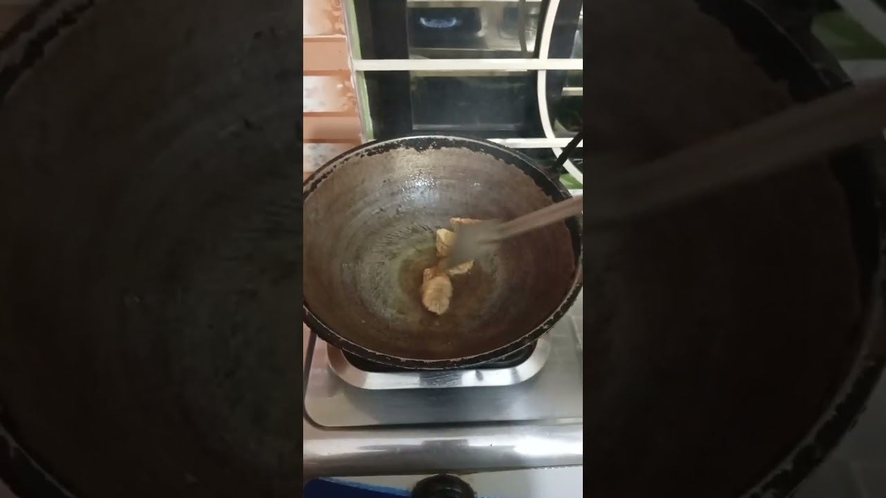 মটরশুটি, টমেটো,বড়ি দিয়ে রুই মাছের ঝোল।🤤🤤