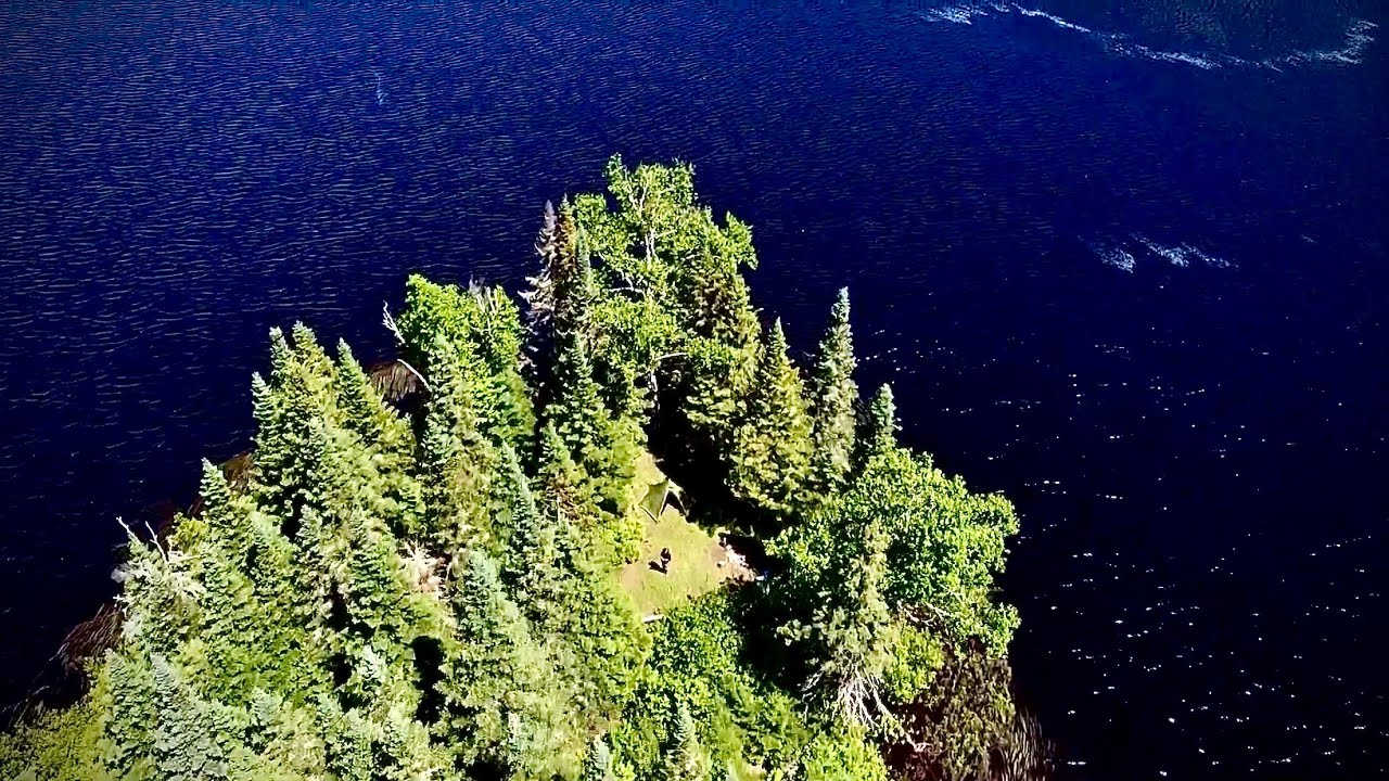 KAYAK CAMPING SOLO - BIVOUAC SUR UNE ÎLE - Le 2e site de l'île cachée