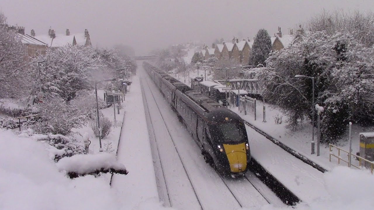 TRAINS IN SERIOUS SNOW - OLDFIELD PARK, BATH - 31st JAN/1st FEB 2019