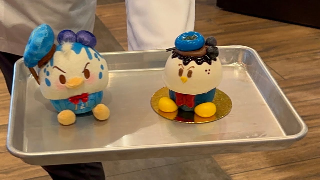 DEBUT Donald Duck Munchling | Disney Springs