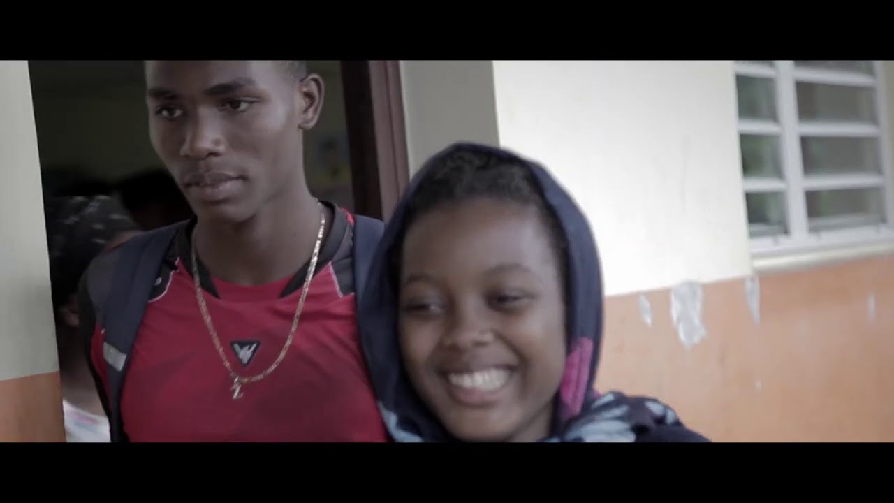 « L’extrait d’1 Petit film a l’école » hdm 97650