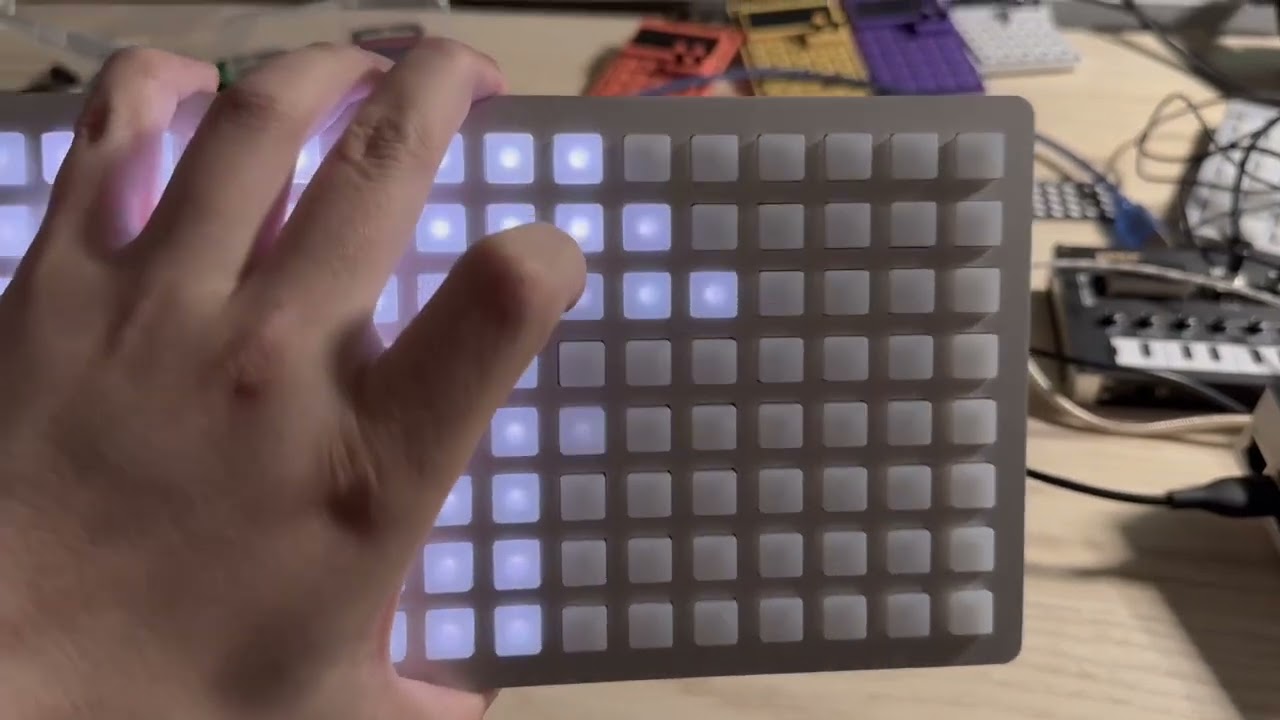 Monome Grid 128 (16&times;8) Controller - DIY Clone