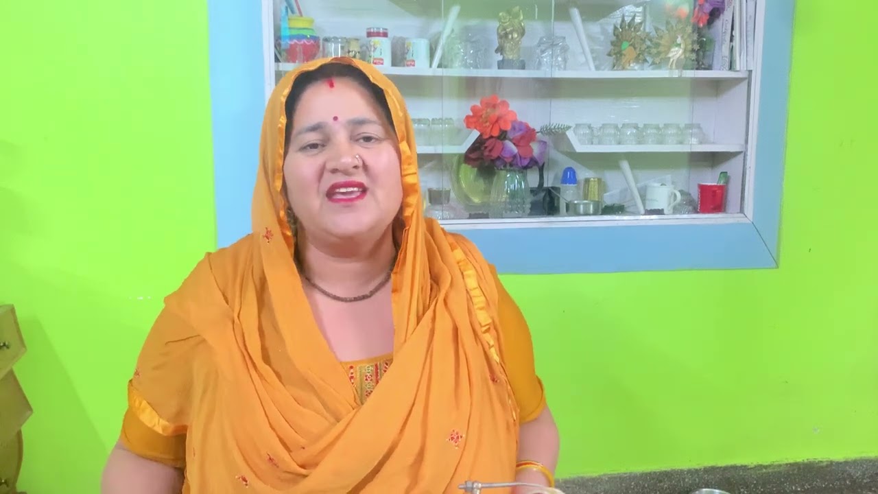 होली पर एक नया रंग भरा 😚🌸 होली होगी हमारी लट्ठ मार रसिया🙏🌹 