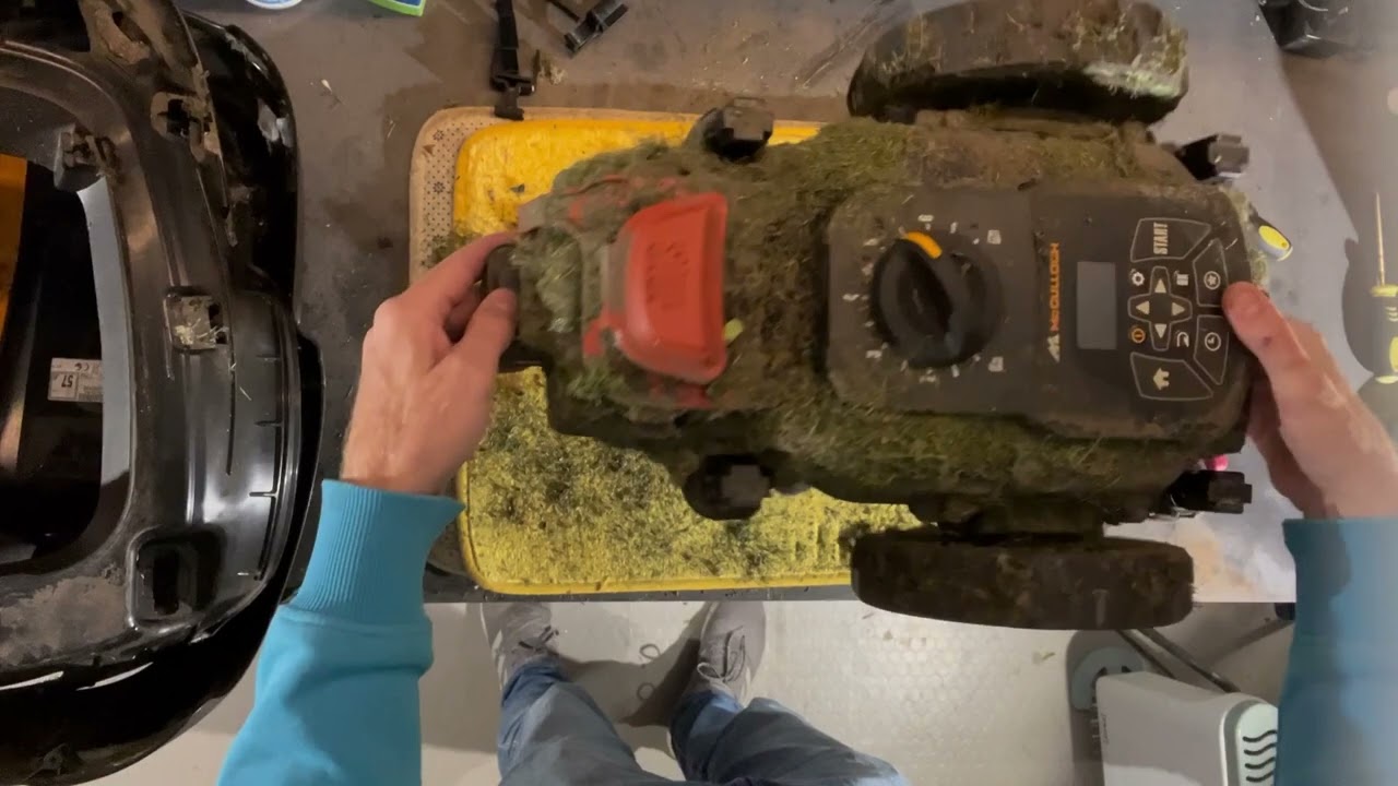 How to remove the cover - Husqvarna, Mcculloch Rob S, Gardena Robot lawn mower