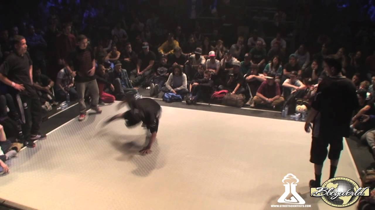 Xisco & El Nino vs Flea Rock & Legacy | FLOW ONE THREE 2011