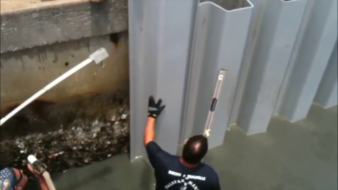 Bulkhead Installation Water Jetting a Vinyl Sheet Pile Wall