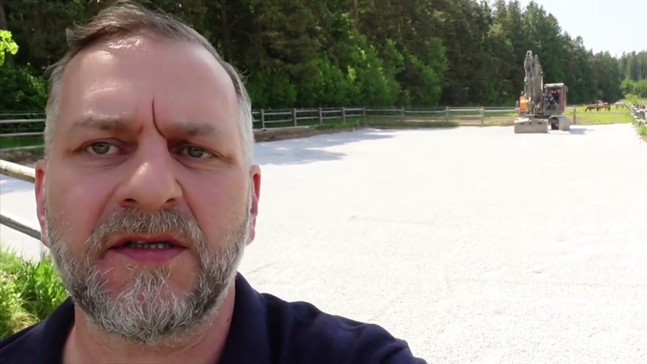 Build a cheap riding arena: Tips, costs & challenges | DIY & step-by-step guide