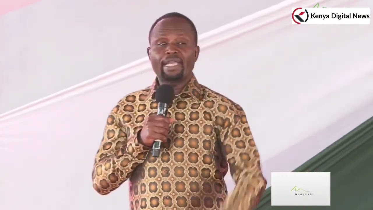 'HAKUNA KITU KINAWEZA TOA RUTO KWA KITI!' GOVERNOR NATEMBEYA SAYS IN FRONT OF RUTO IN NAKURU!!