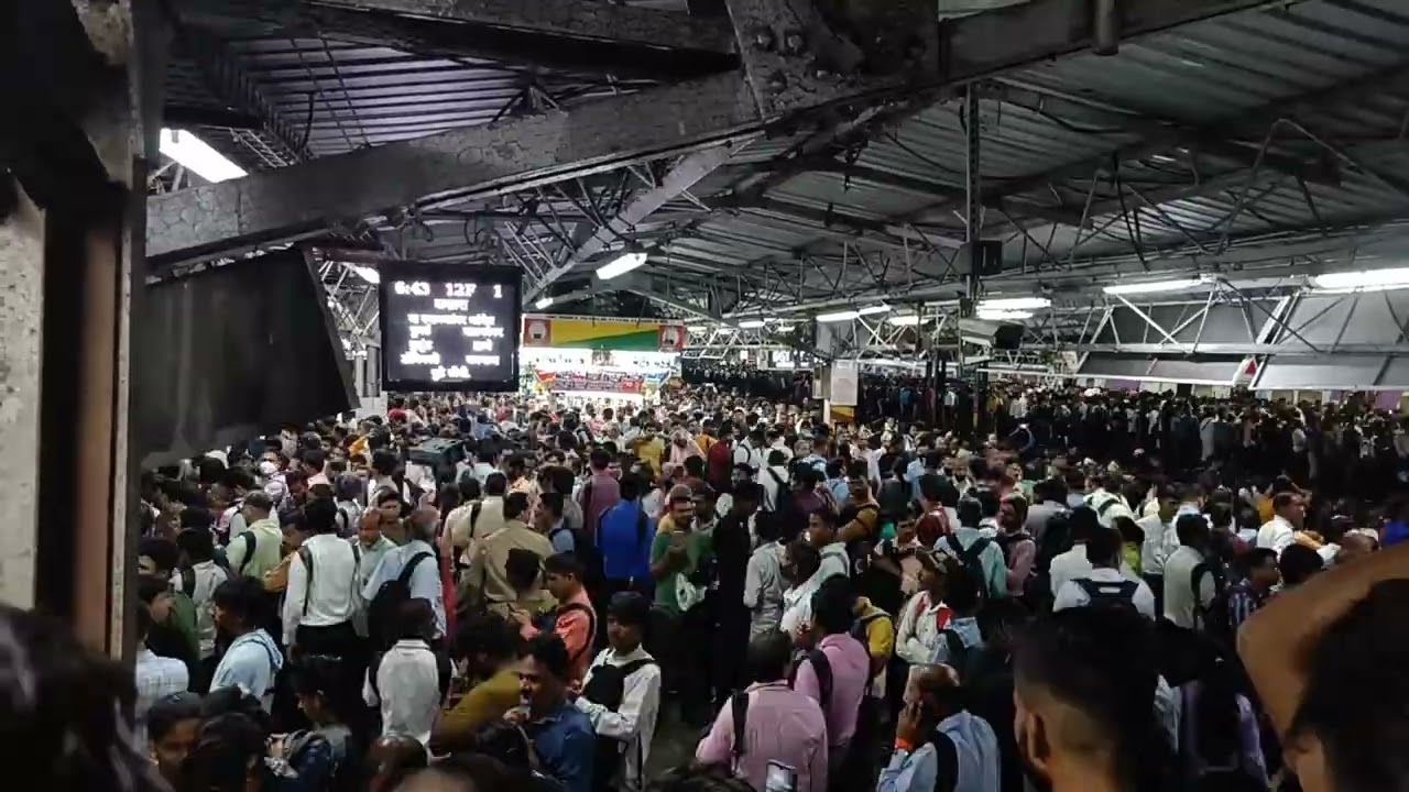 Dadar Railway Station | the most crowded station in Mumbai| mumbai lifeline local