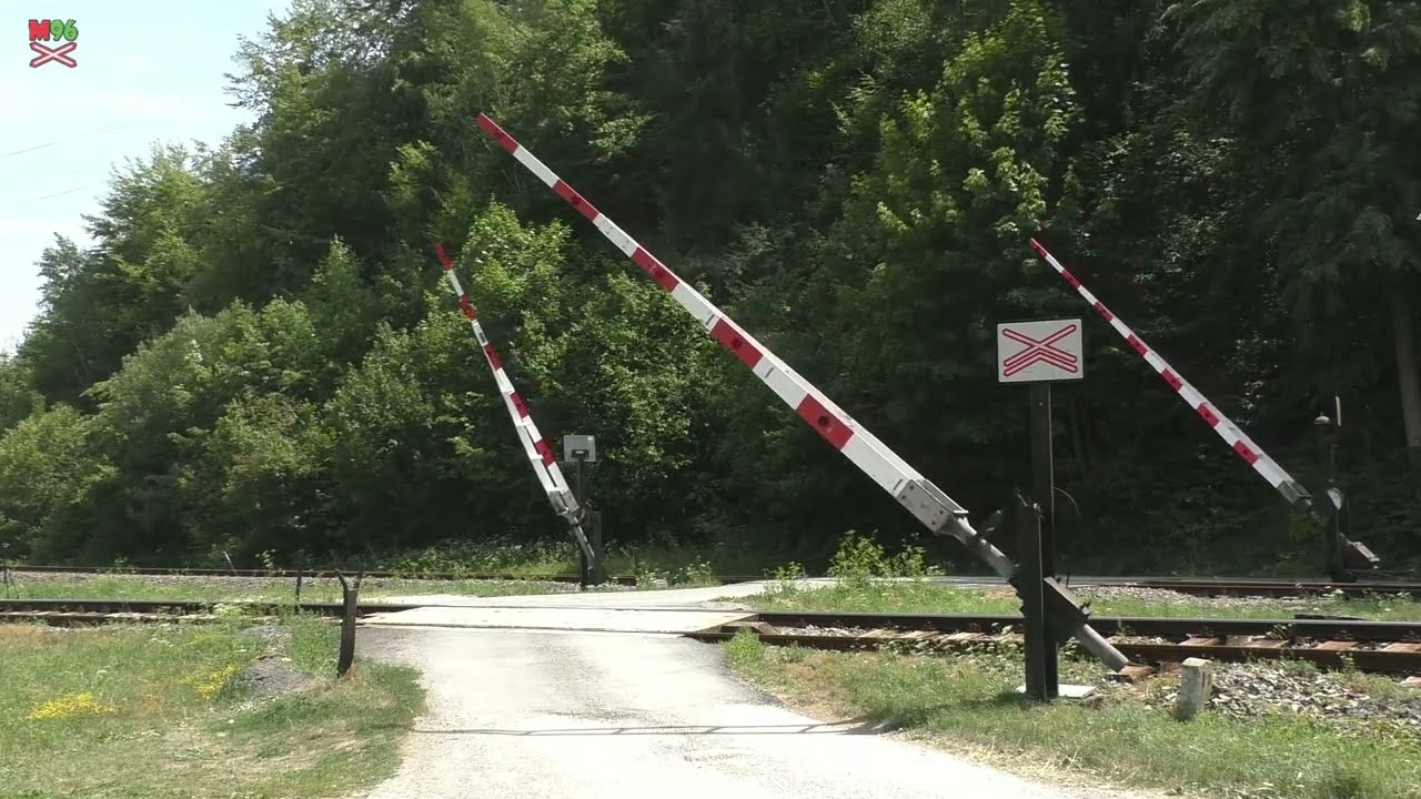 Železničné priecestie Brezno-Halny [SP1075] - 22.7.2022 / Žel. přejezd / Slovak railroad crossing