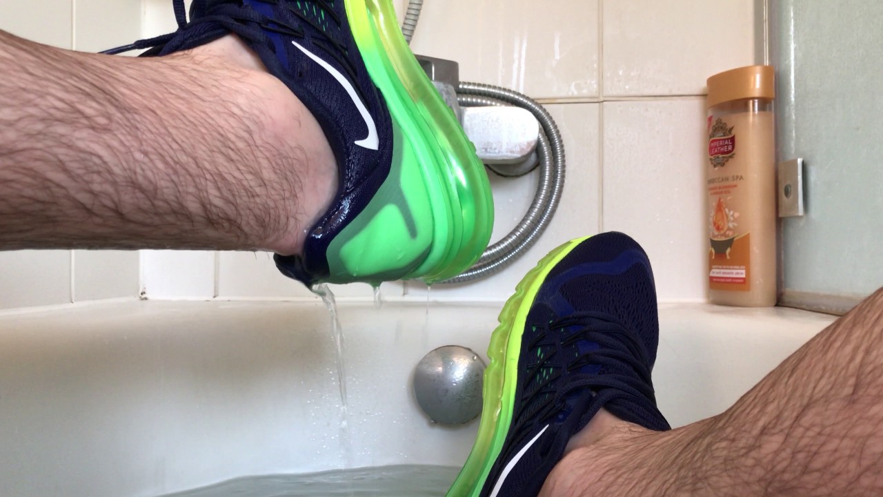 Soaking my Air Max 2015 trainers in the bath