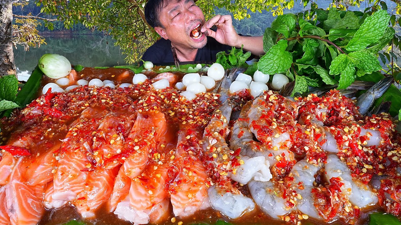 กุ้งสดปลาแซลมอนราดน้ำจิ้มซีฟูดปลาร้าเผ็ดๆรสจัดมากแซ่บขนาดครับ-31-12-2025-