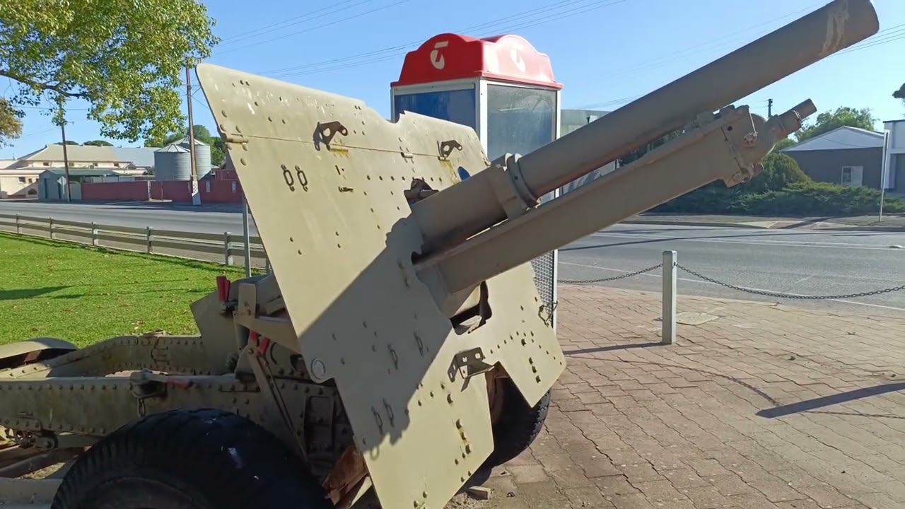  WW2 RAAF Memorial Field Gun25 Pounder (87.6 mm)