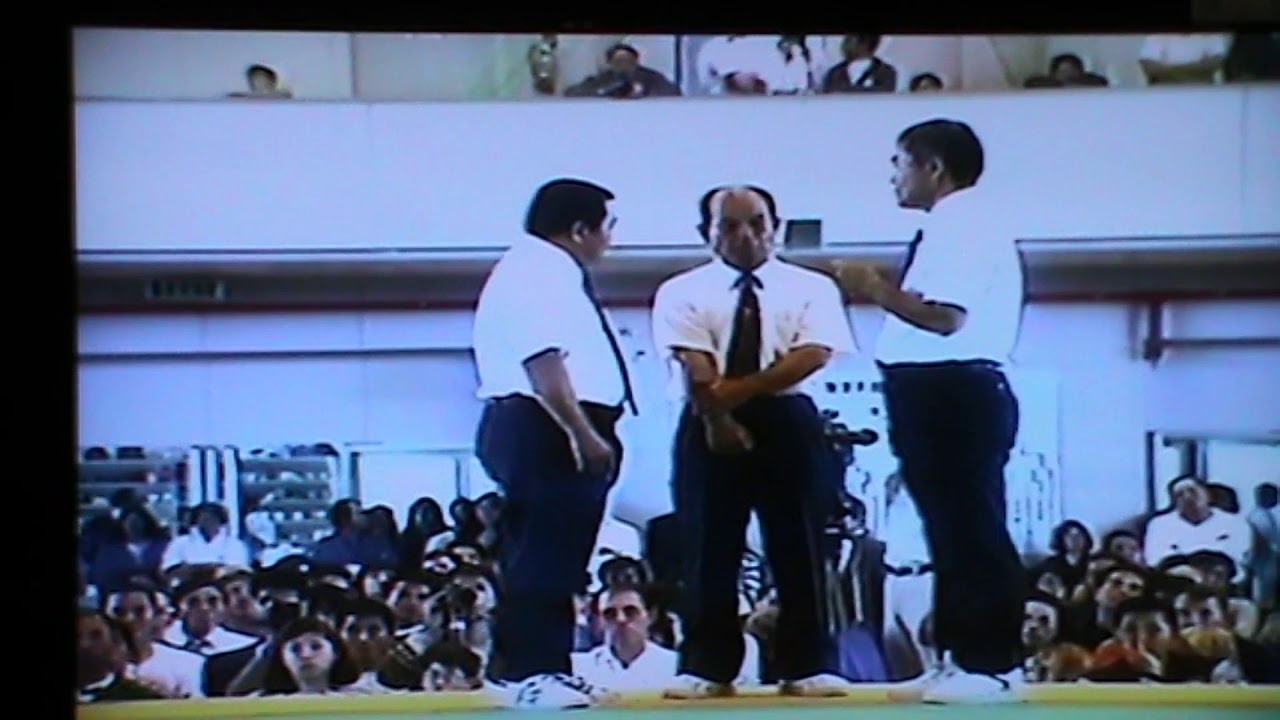 All Okinawa karate Championship series 1993 / final kumite Nobuhiro Higa vs Karl Ayliffe