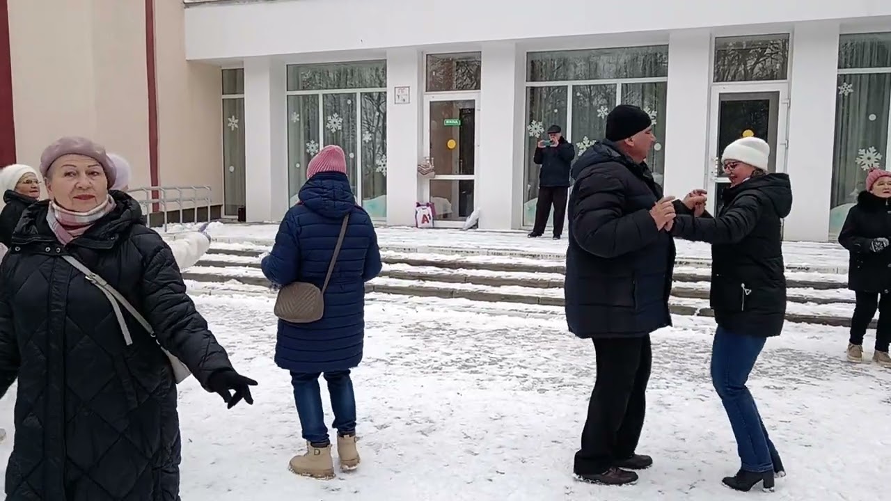 Ах, мамочка, На Саночках...... 22.02.26 Гомель парк Луначарского 🥰 💫 