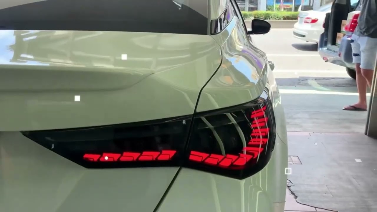 SENTRA B18 燻黑龍鱗尾燈