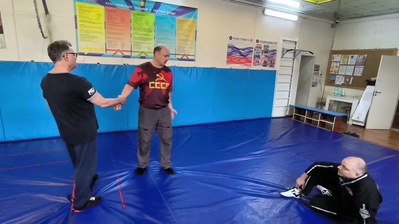 Спрятать признаки.