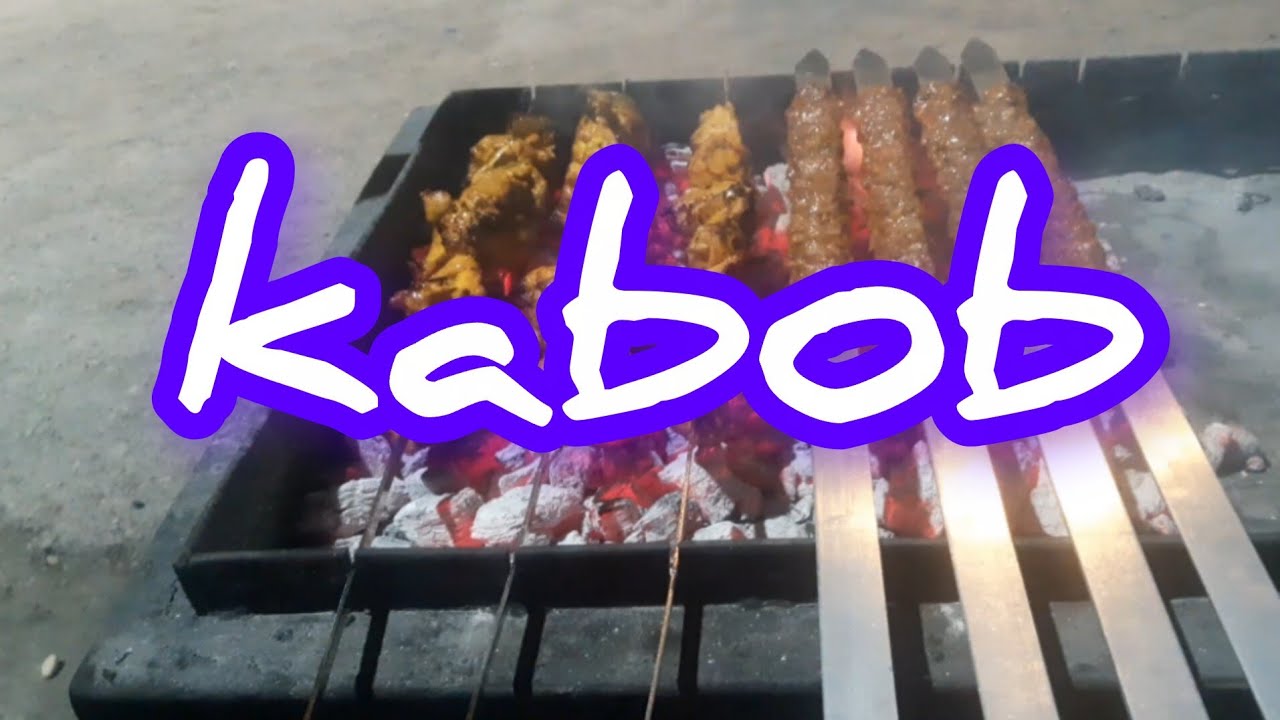 Delicious cooking. Pounded chicken together on the charcoa لذیذ. کوبیده وجوجه باهم روی منقل زغال 