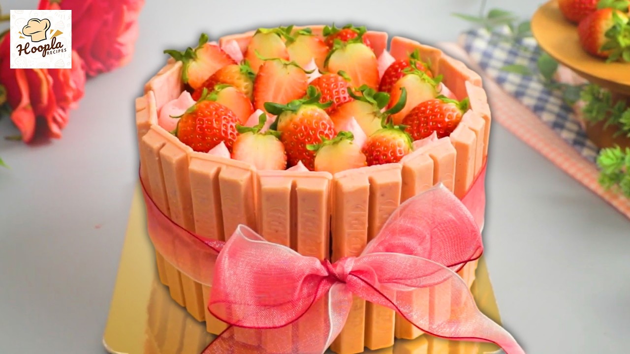4 Amazing Cakes You Must See! 🎂🍫🥤 Peppermint, KitKat & More | Hoopla Recipes