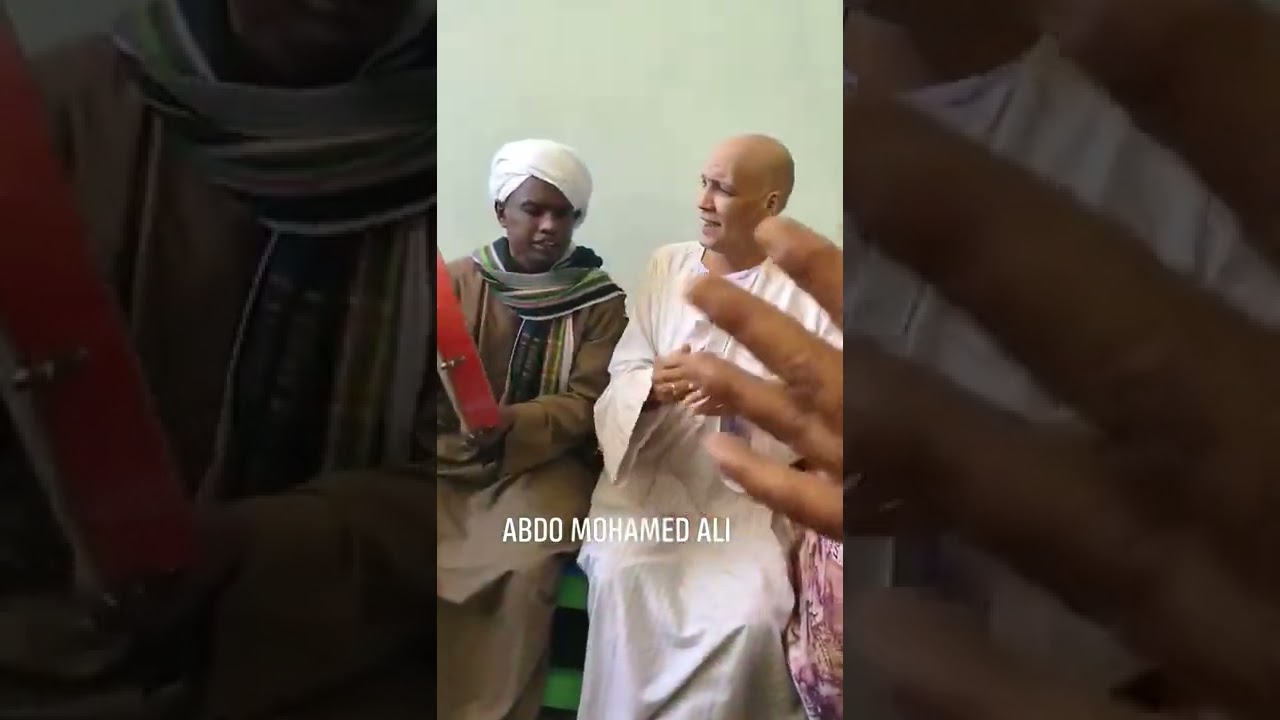 الشيخ بشير باسبار يمدح في رحاب فضيلة  الشيخ حامد الجبال - يارب بهم وبآلهم *** عجل بالنصر و بالفرج