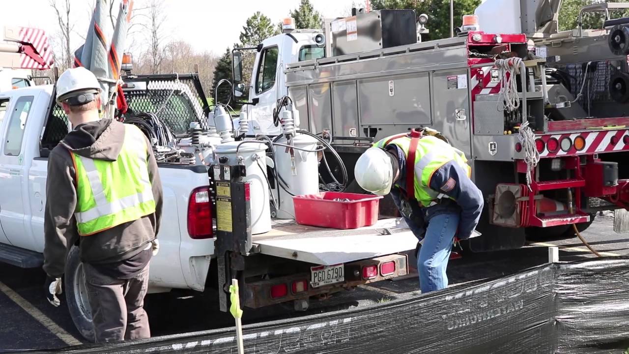 FirstEnergy Recognizes Family of Linemen at Ohio Edison