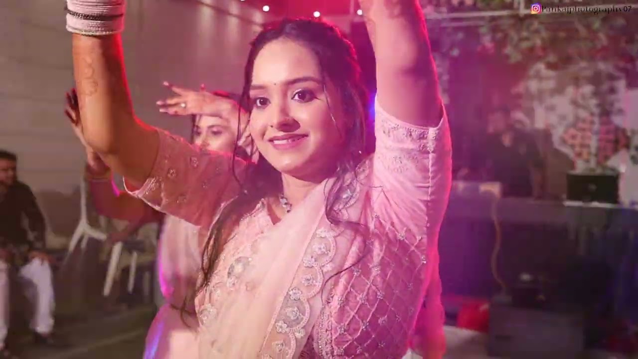 Bride sangit Entry Dance Perfomance || Bride superice for groom ||
