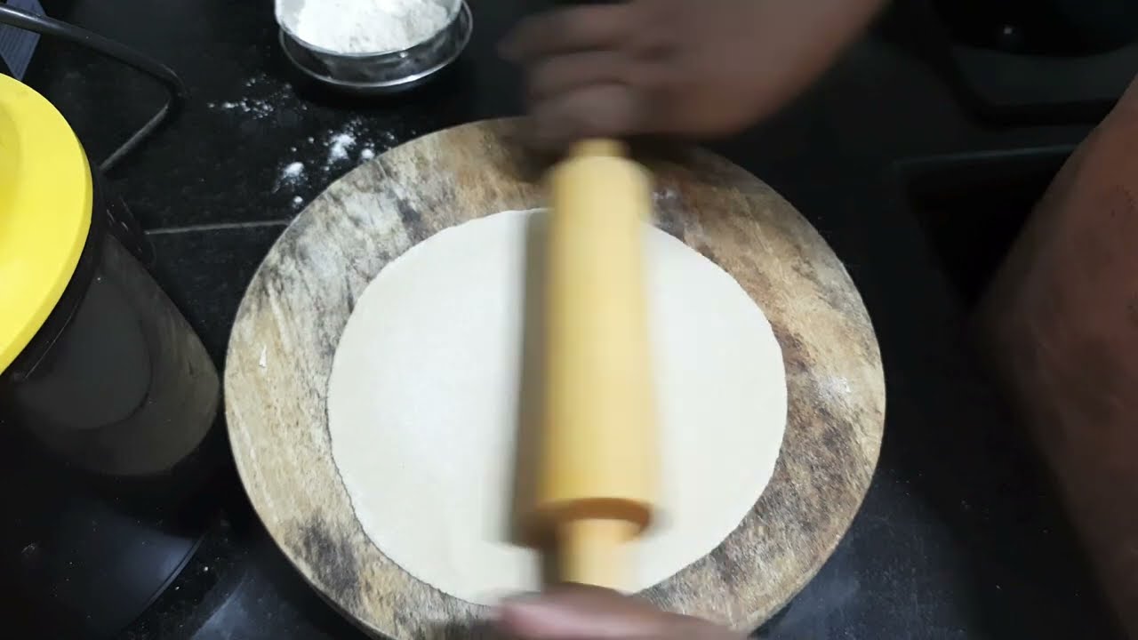 How to make roti | How to roll chapati | How to knead dough for roti | Learn easy way to make roti