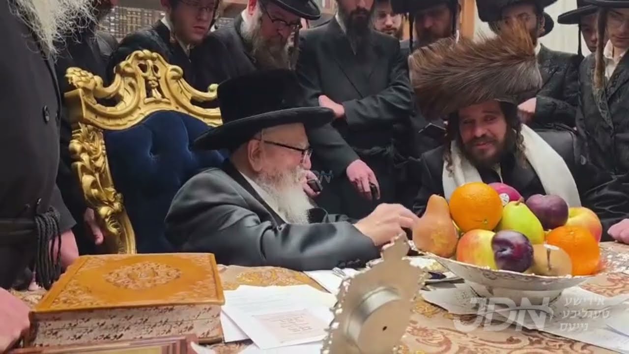 האדמור מקרעטשניף כפר עטה באזוכט ביי האדמור מסקווירא