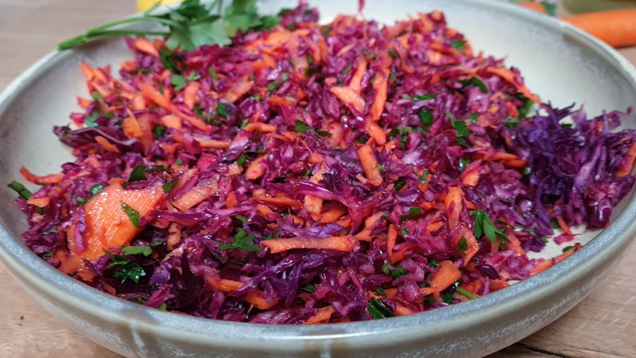 Der ber&uuml;hmte Wintersalat mit 3 Zutaten der die Welt verr&uuml;ckt macht I Rotkohl Salat