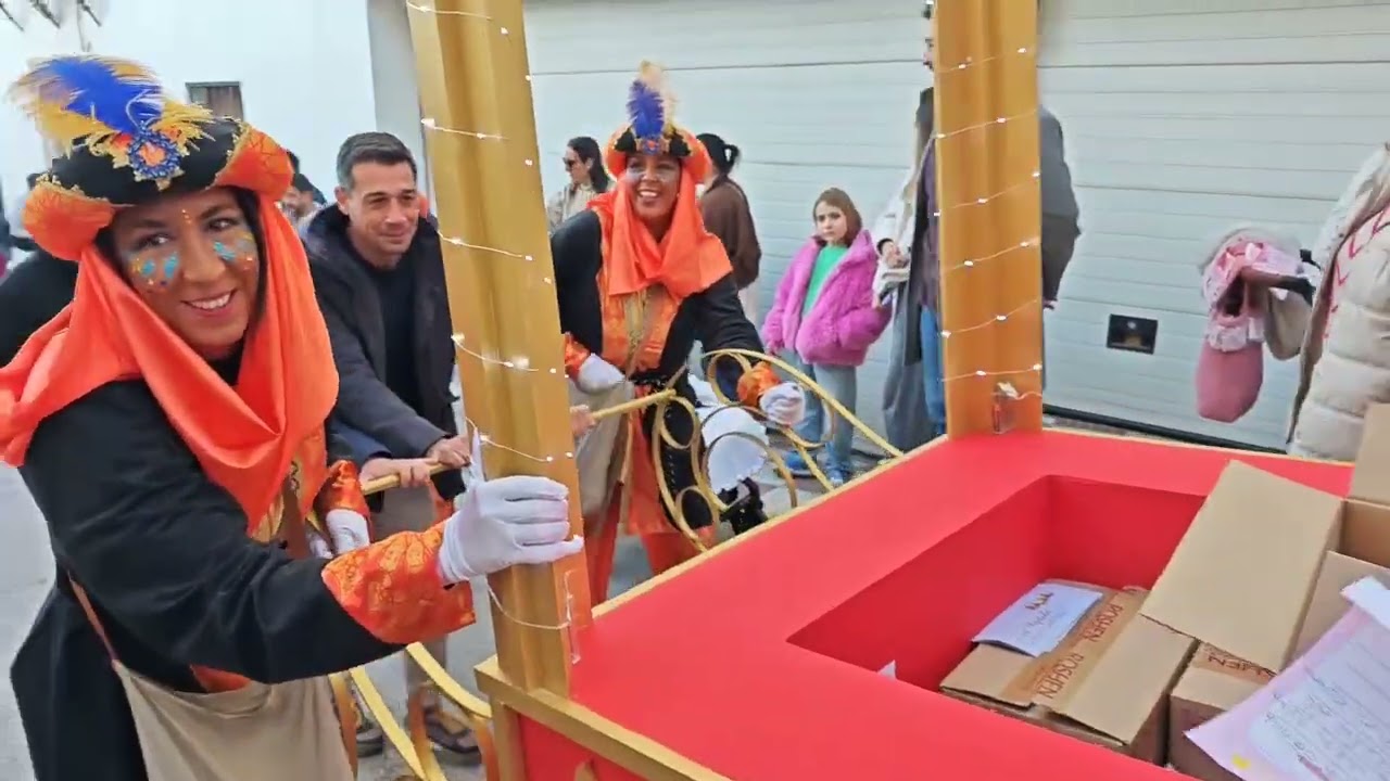 El Heraldo Real, recorre las calles de Los Barrios 