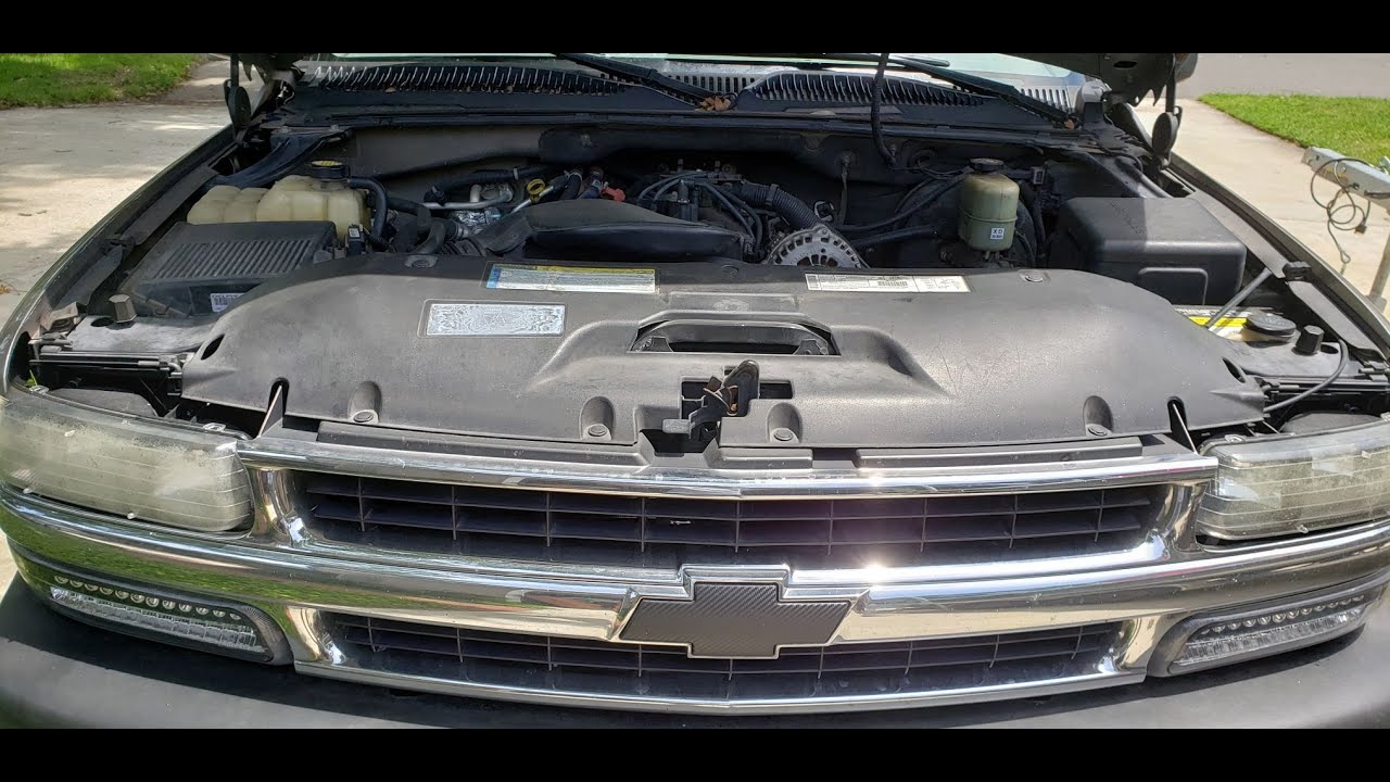 Как заменить радиатор в автомобиле Chevrolet Suburban или грузовике 2001–2006 годов выпуска