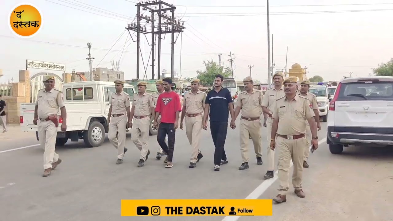 जैसलमेर रामगढ़ रोड भारत माला रोड पर बने टोल प्लाजा पर तो:ड़फोड़ करने के आरोपियों की निकाली परेड,
