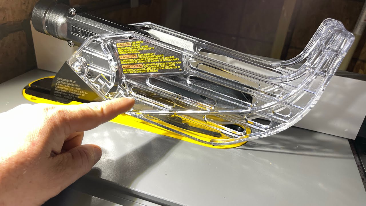 Como Instalar PROTECTOR de Navaja a una Table Saw marca DEWALT