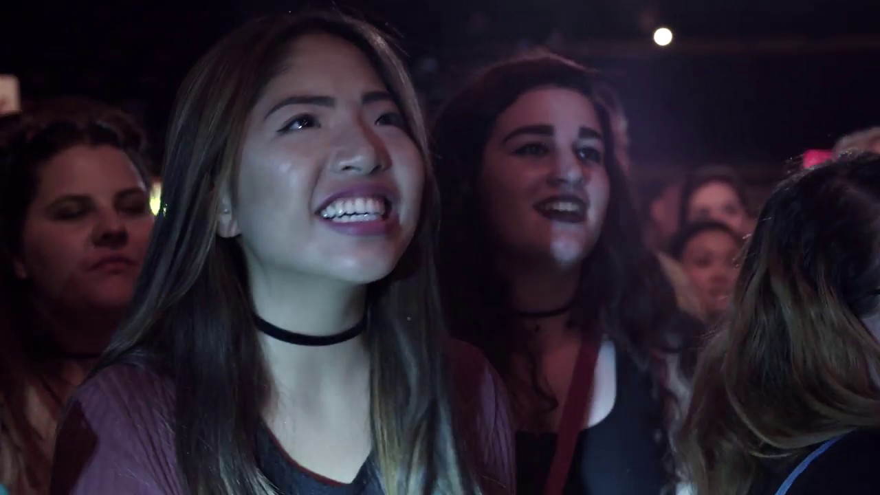 Lukas Graham - You're Not There (Live From Gramercy Hall) [EXTRAS]