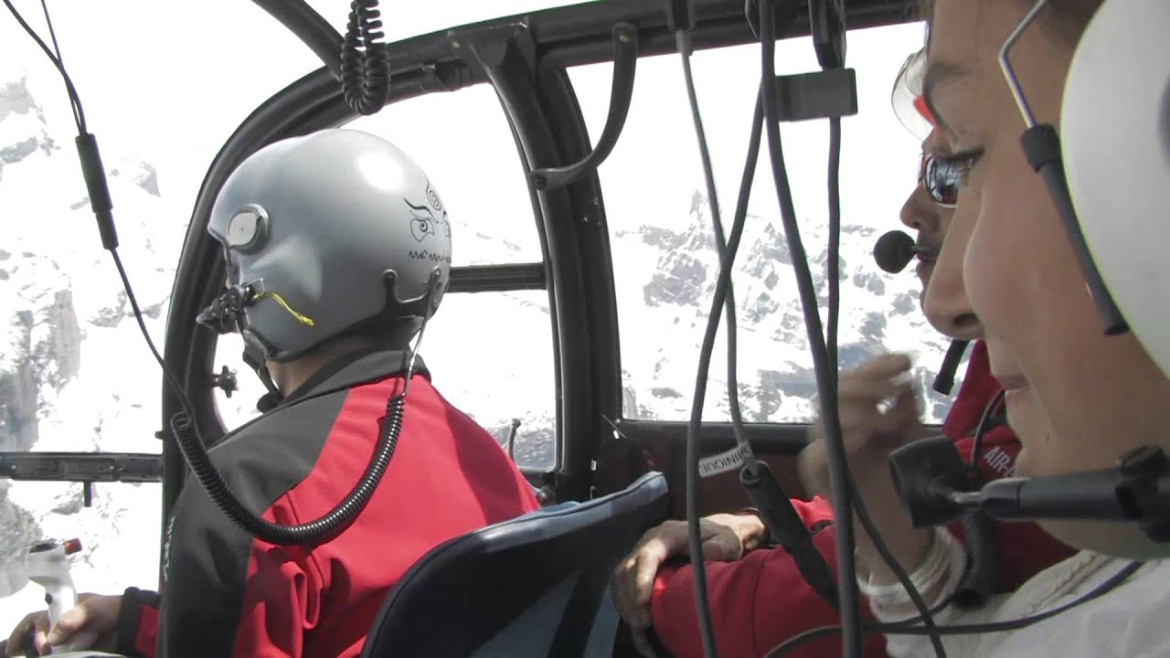 A flight in the very last Alouette III in the Alps