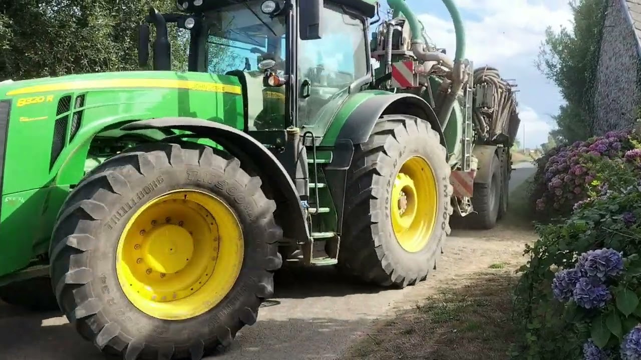 CHANTIER DE LISIER A 2 TONNES FENDT 826 ET JOHN DEERE 8320R. COTES D ARMOR