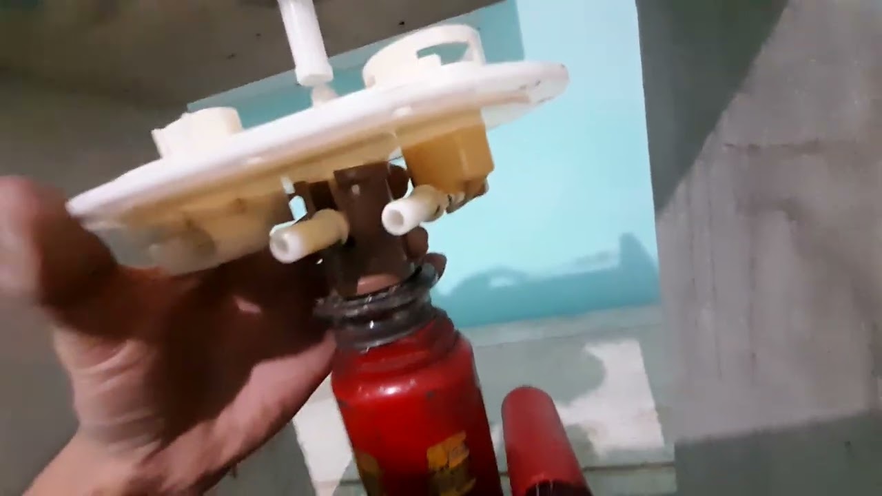 Como colocar mangueira corrugada na bomba de combustível e na tampa parte 3