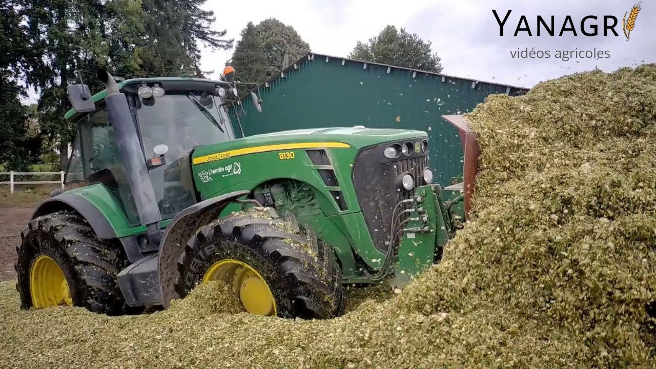🇺🇸ENSILAGE MAÏS 2021 BULL SUR LE TAS !! JOHN DEERE 8000 and 7710 !!💨