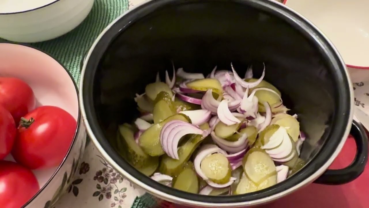Салат из помидоров с секретом. Вкуснее обычного. 