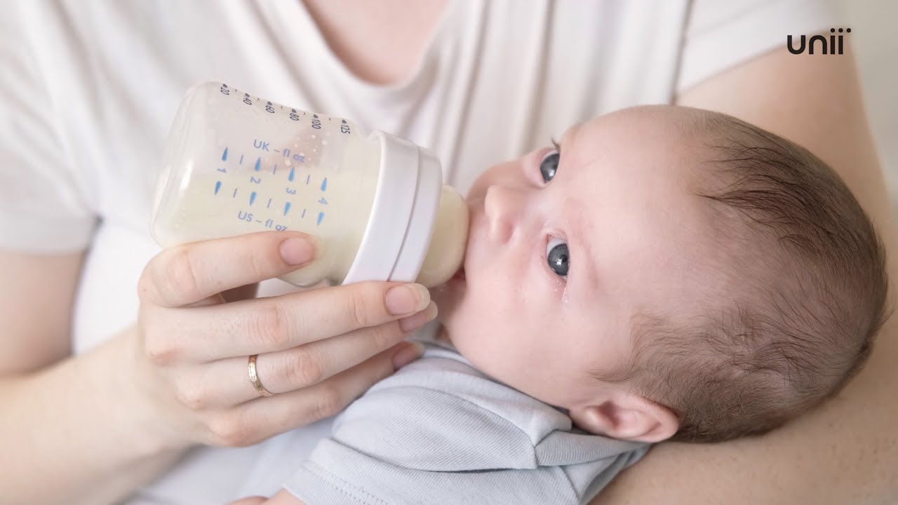 Кормление малыша в Unii с Венди Левер, эпизод 26: Как кормить из бутылочки, следуя принципу «ребе...